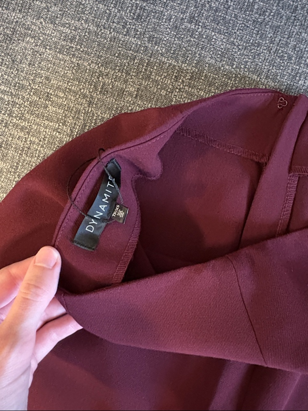 Cropped Burgundy Two-Piece Suit Set - Picture 3 of 4
